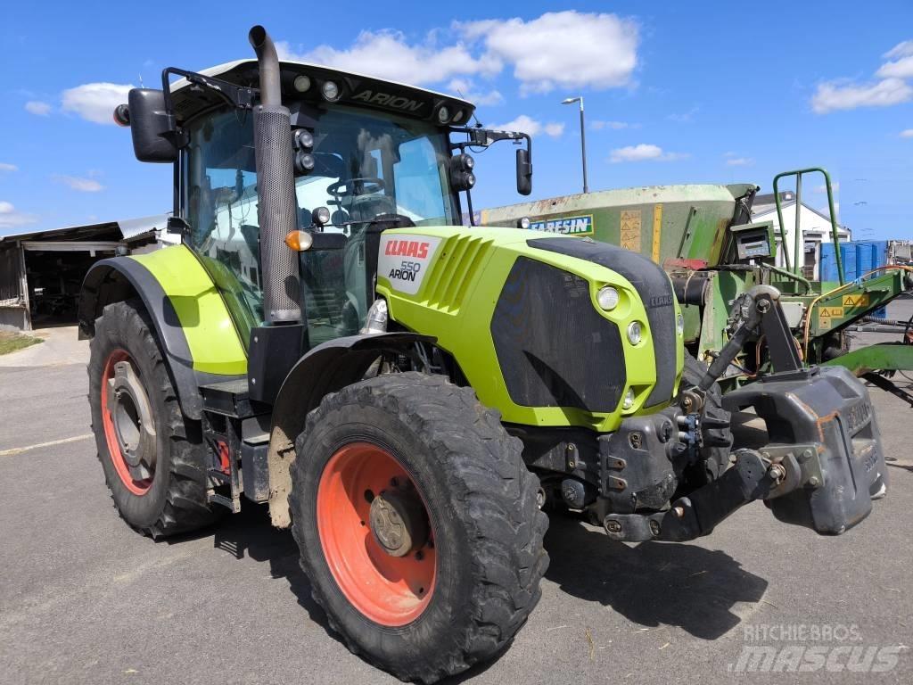 CLAAS Arion 550 Traktori
