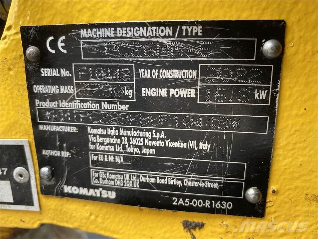 Komatsu PC26MR-5 Bageri točkaši