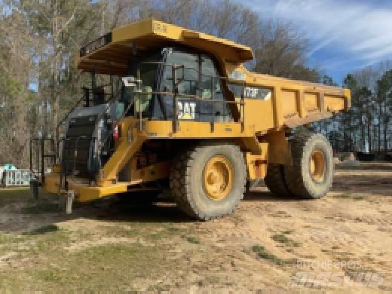 CAT 773 F Zglobni damperi
