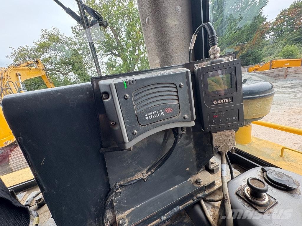 Komatsu D65PXI-18 Buldožeri guseničari