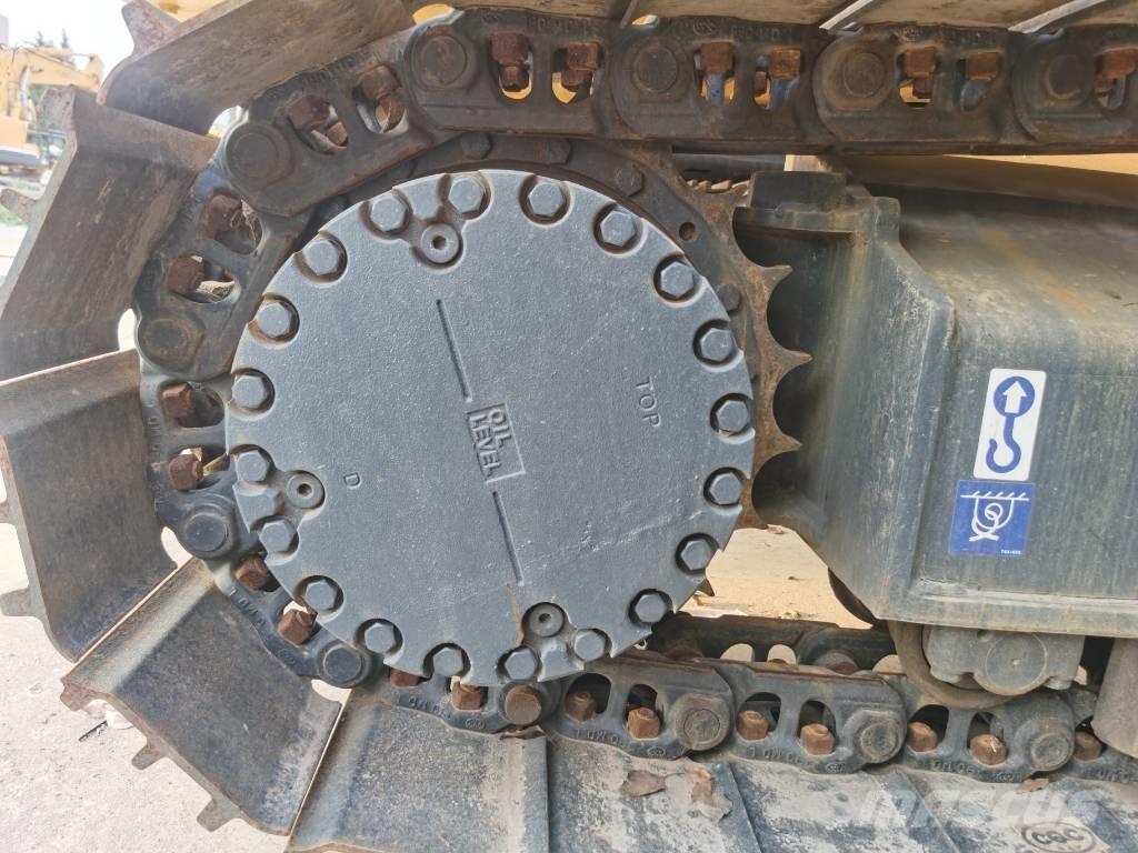 Komatsu PC 220-7 Bageri guseničari