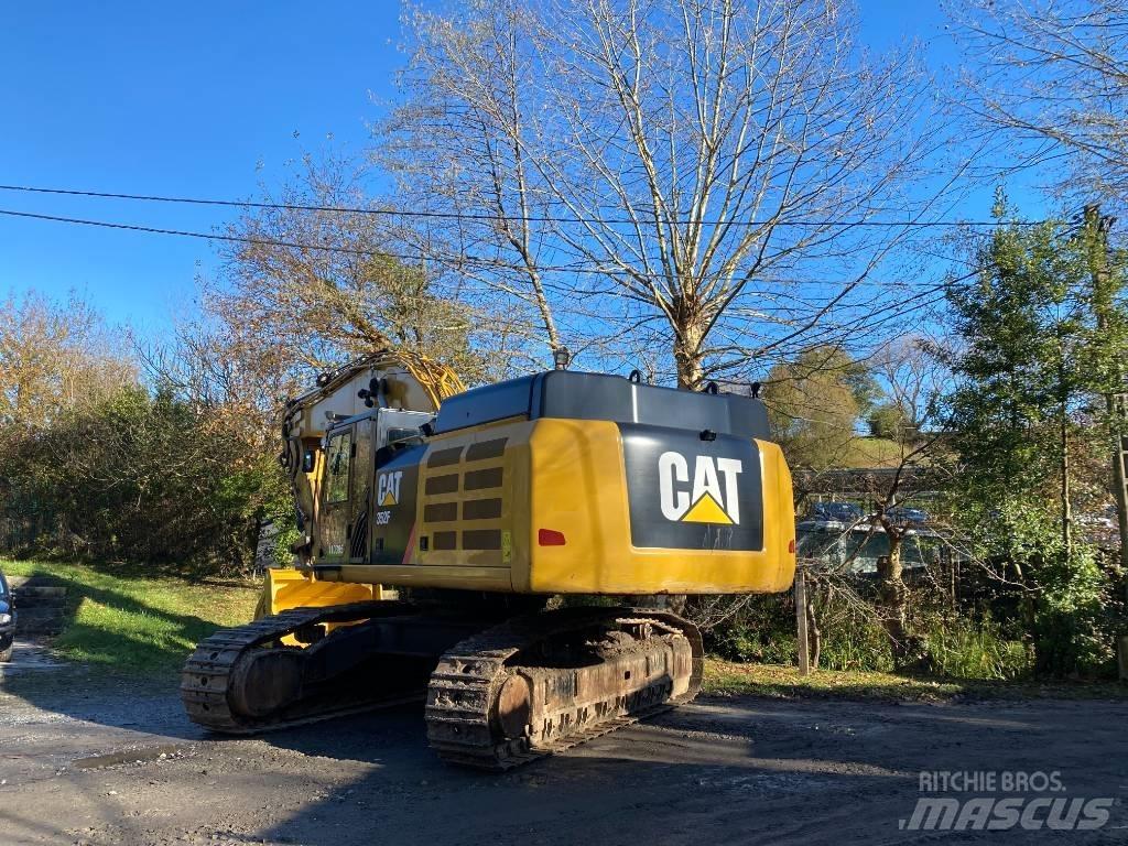 CAT 352 F Bageri guseničari