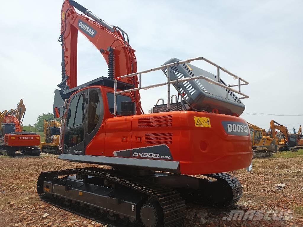 Doosan DX 300 Bageri guseničari