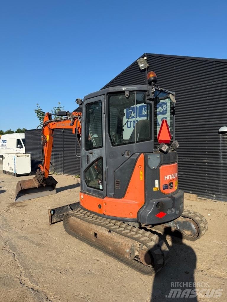 Hitachi ZX 33 Bageri guseničari