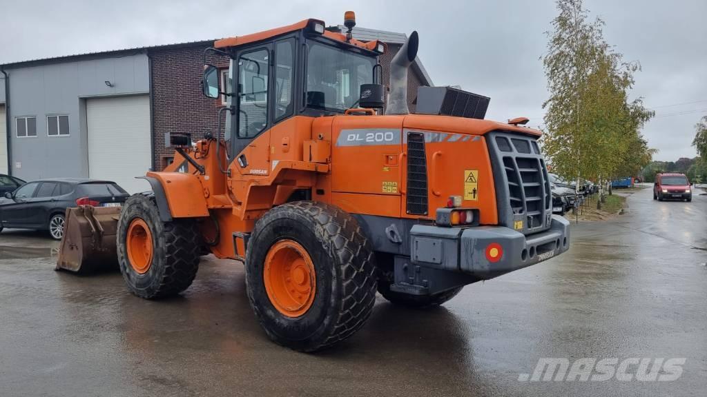 Doosan DL 200-3 Utovarivači na točkove
