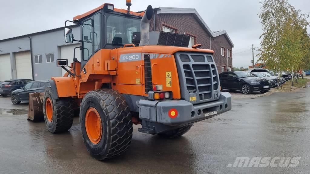 Doosan DL 200-3 Utovarivači na točkove