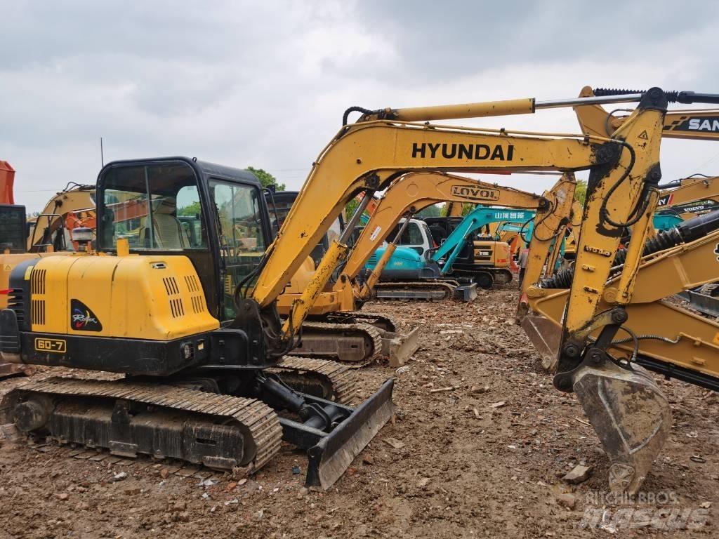 Hyundai R60 Bageri guseničari