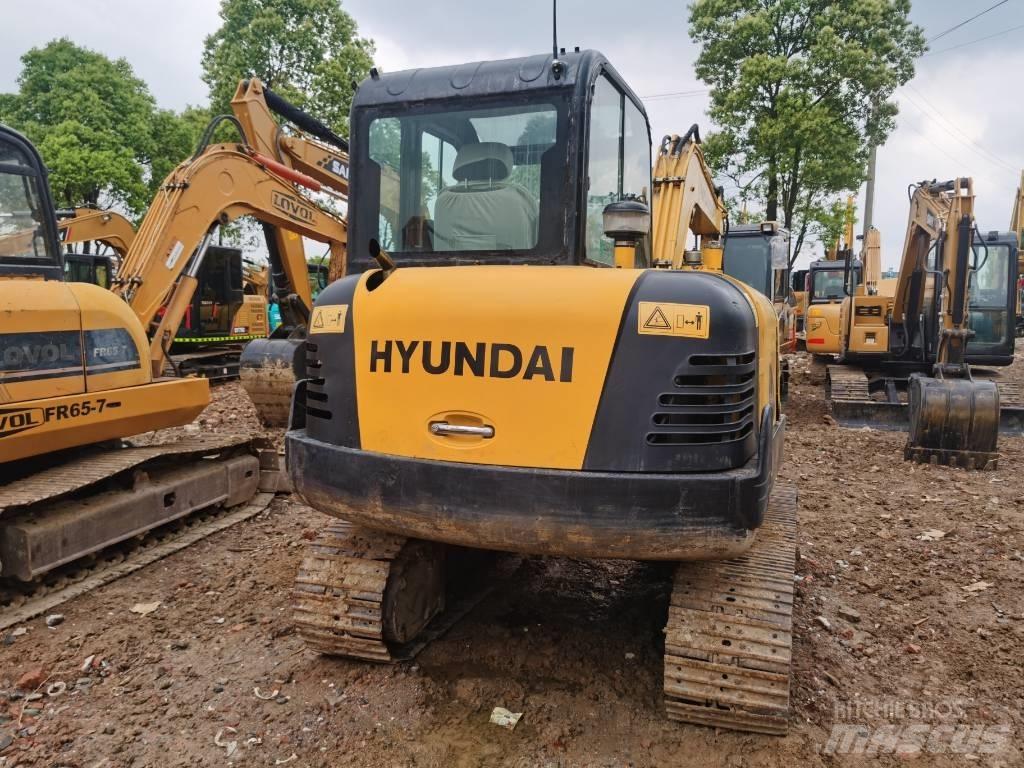 Hyundai R60 Bageri guseničari