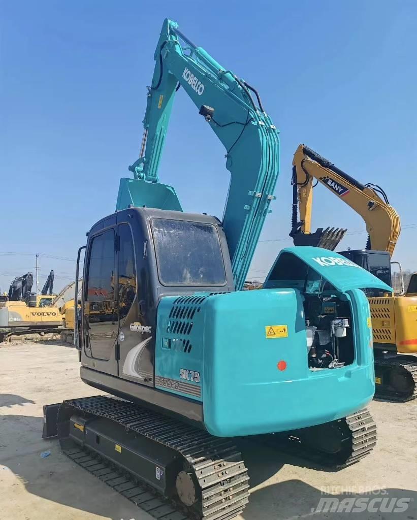 Kobelco SK 75 Bageri guseničari