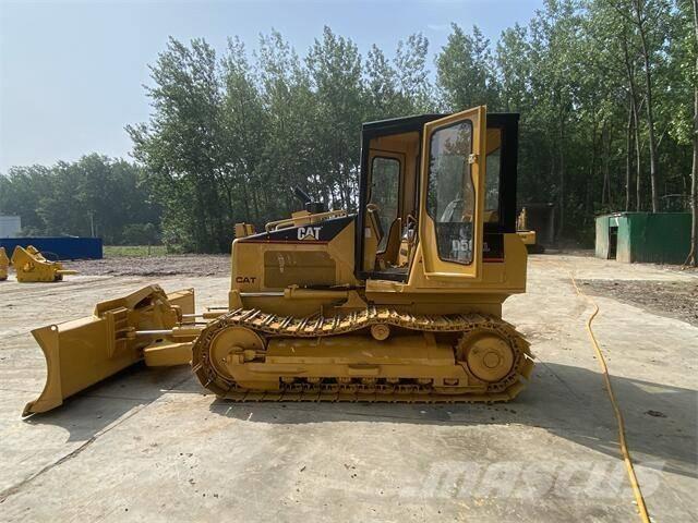 CAT D5G Buldožeri guseničari