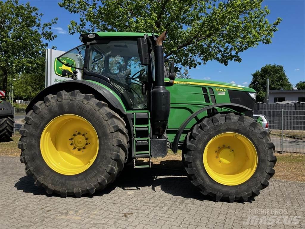John Deere 6230R Traktori