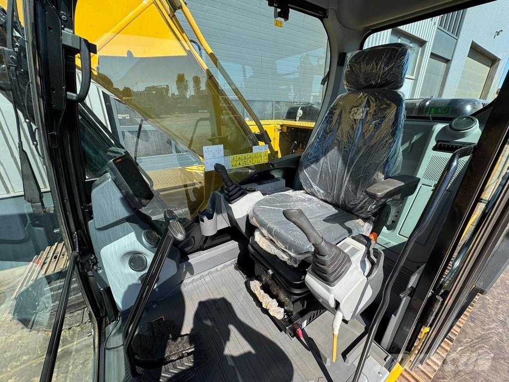 CAT 323D3 Bageri guseničari