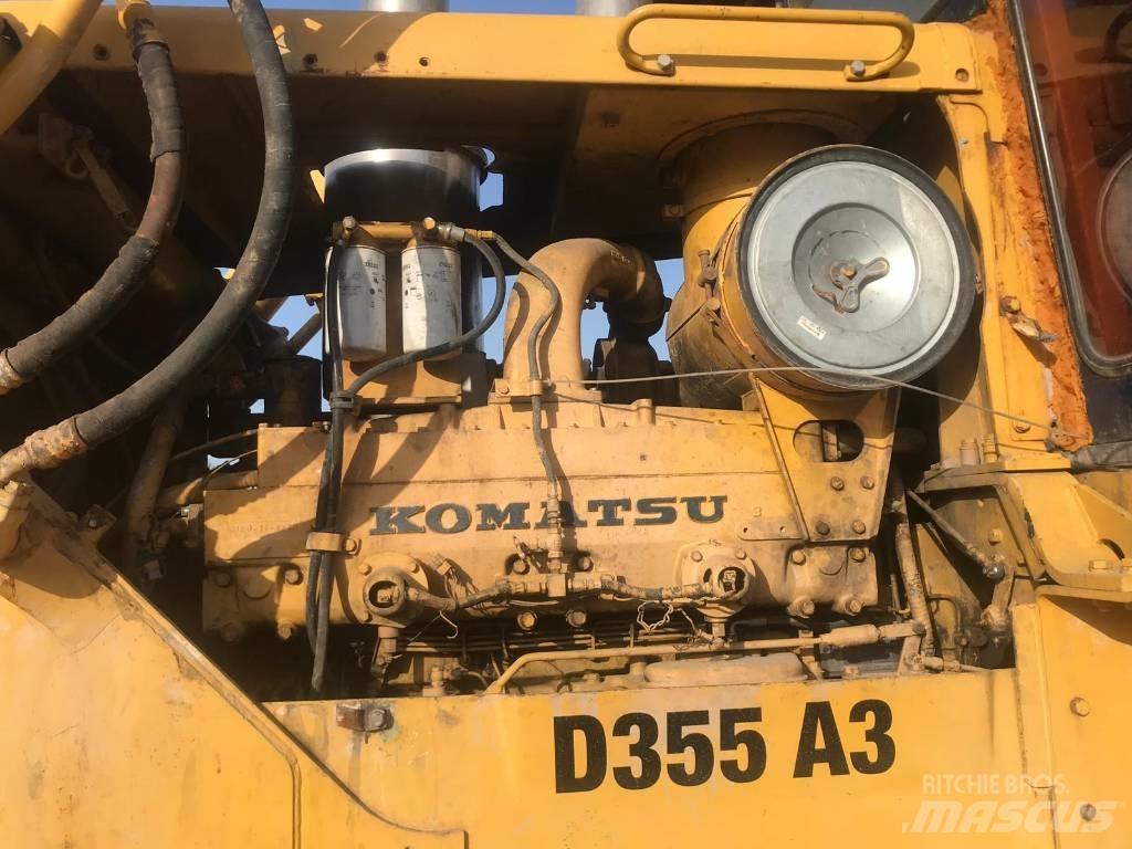 Komatsu D355A-3 Buldožeri guseničari