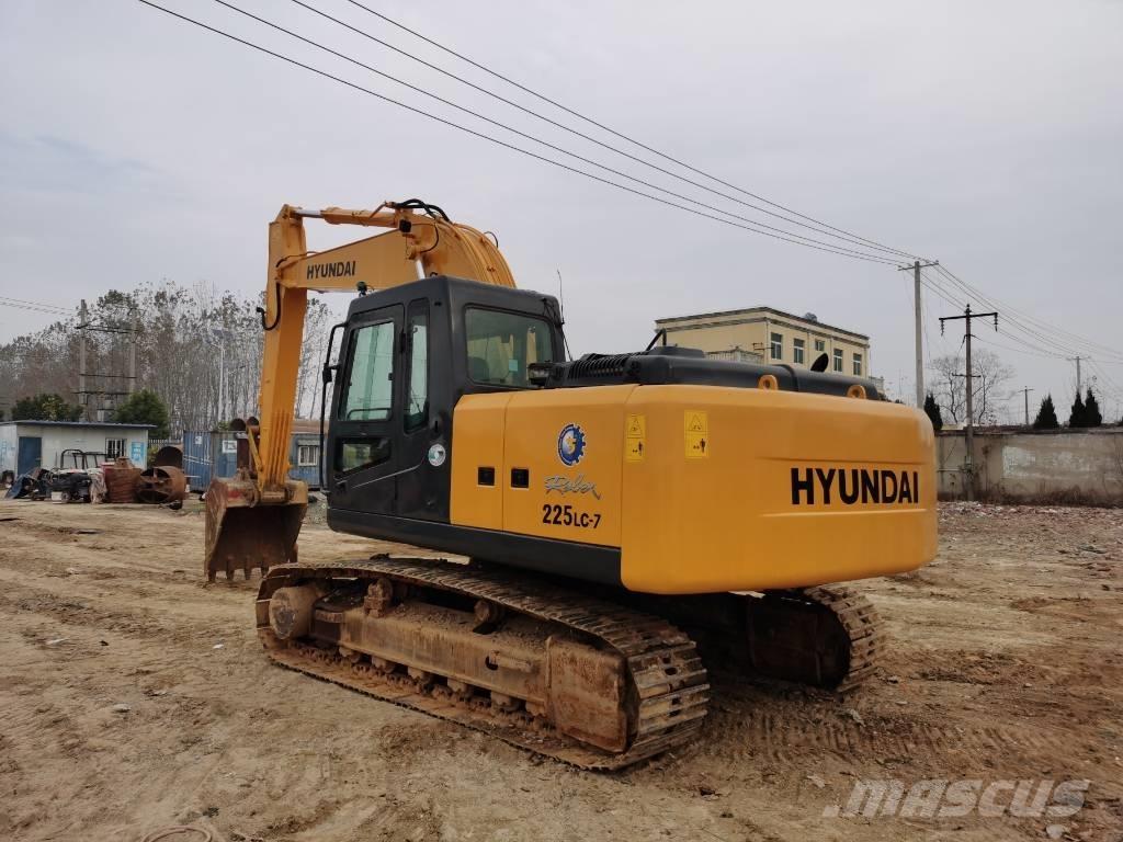 Hyundai R225LC-7 Bageri guseničari