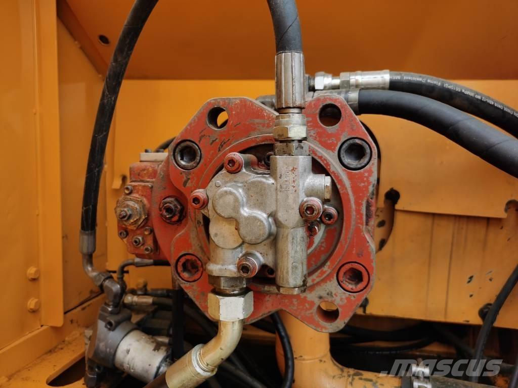 Hyundai R225LC-7 Bageri guseničari