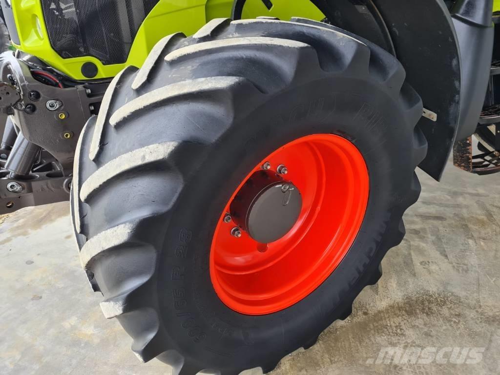 CLAAS Axion 850 CIS Traktori