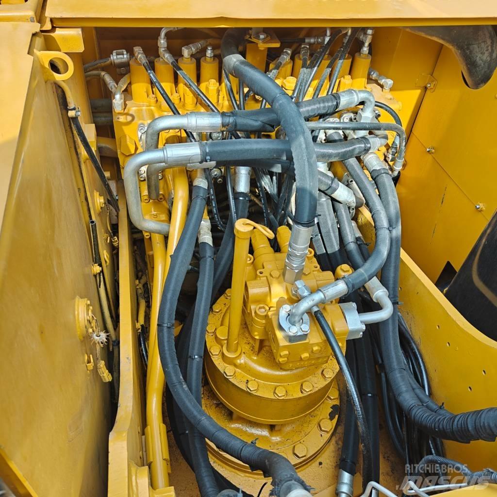 CAT 323 D L Bageri guseničari