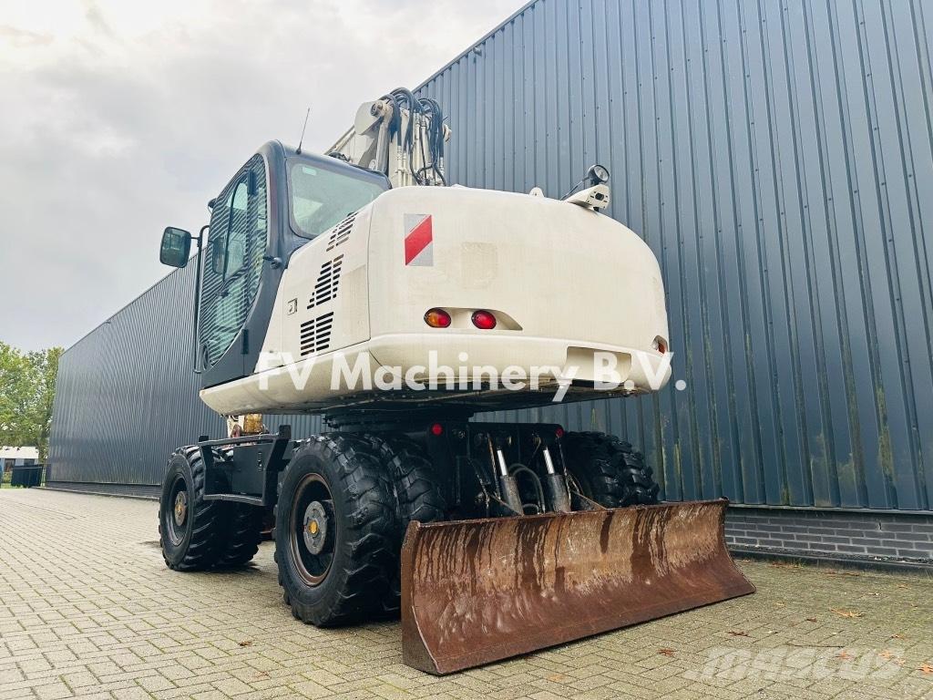 JCB JS 145 W Bageri točkaši