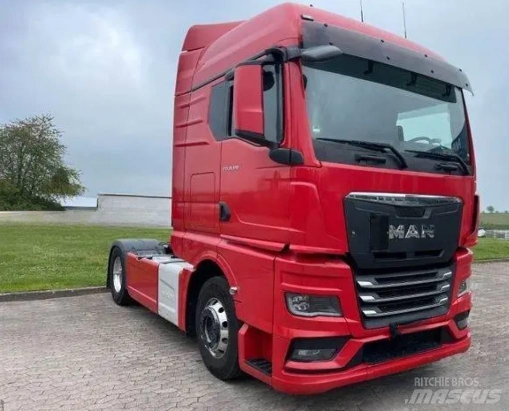 Shacman truck head Kiperi prikolice