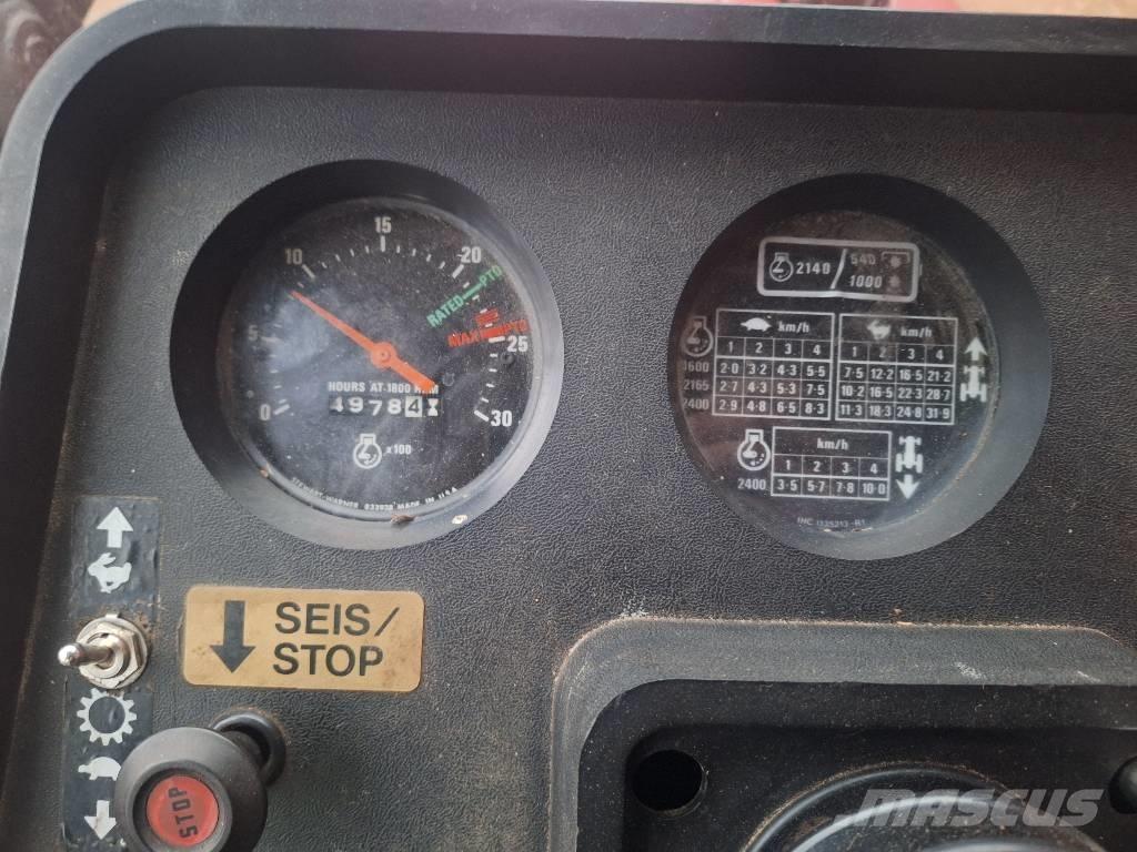 Case IH 885 XL Traktori