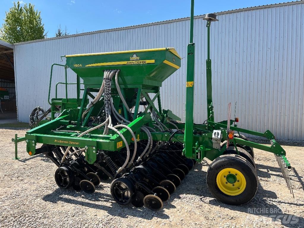 John Deere 750 A Sejačice