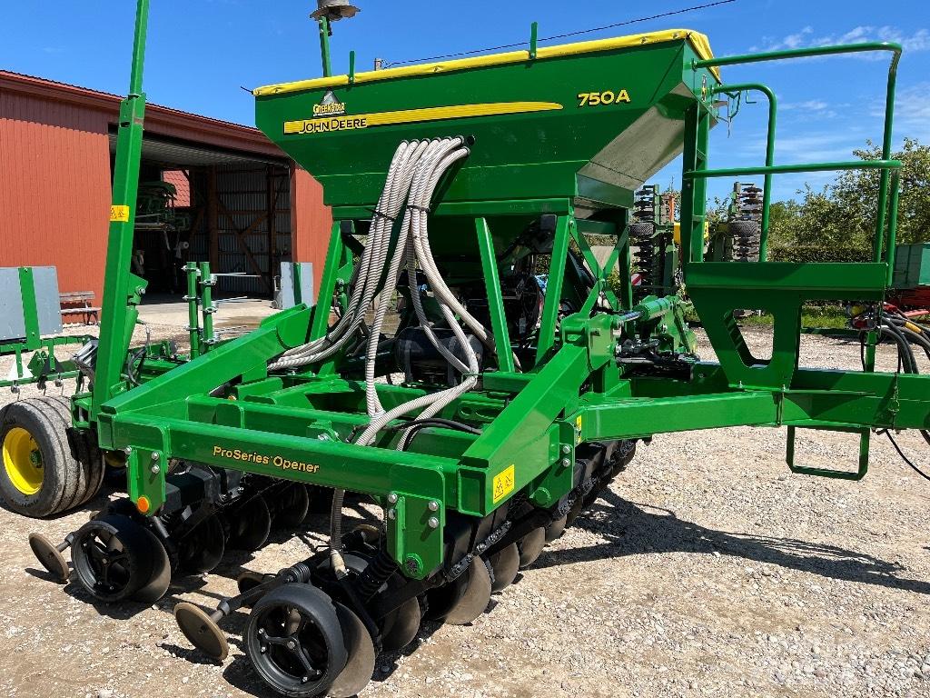 John Deere 750 A Sejačice