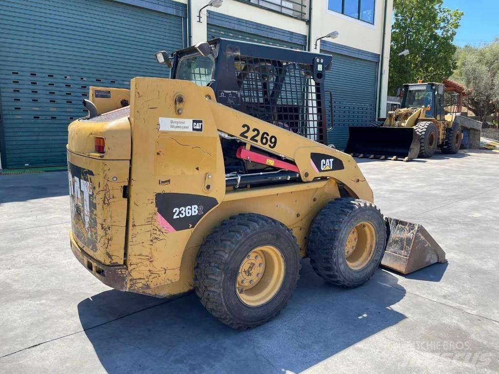 CAT 236 B Skid steer mini utovarivači