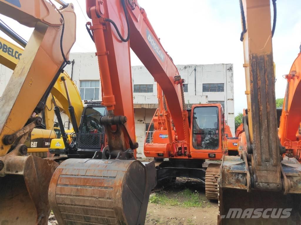 Doosan DH 215-9 Bageri guseničari