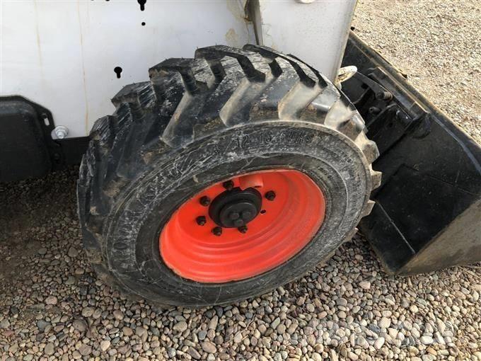 Bobcat S 300 Skid steer mini utovarivači