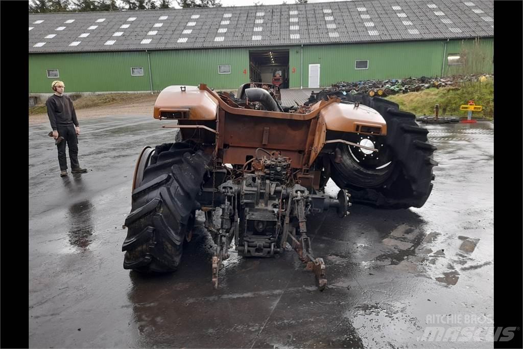 Case IH MX135 Traktori
