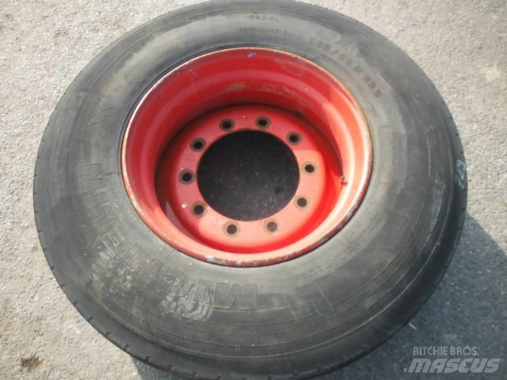 Michelin 385/65R22.5 Gume, točkovi i felne