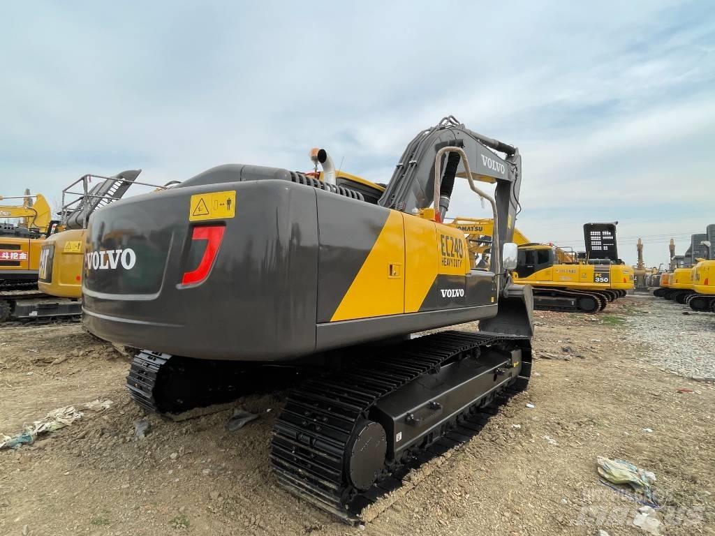 Volvo EC 240 Bageri guseničari