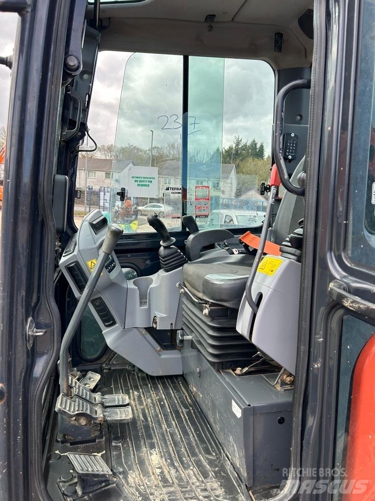 Kubota U48-4 Mini bageri < 7t