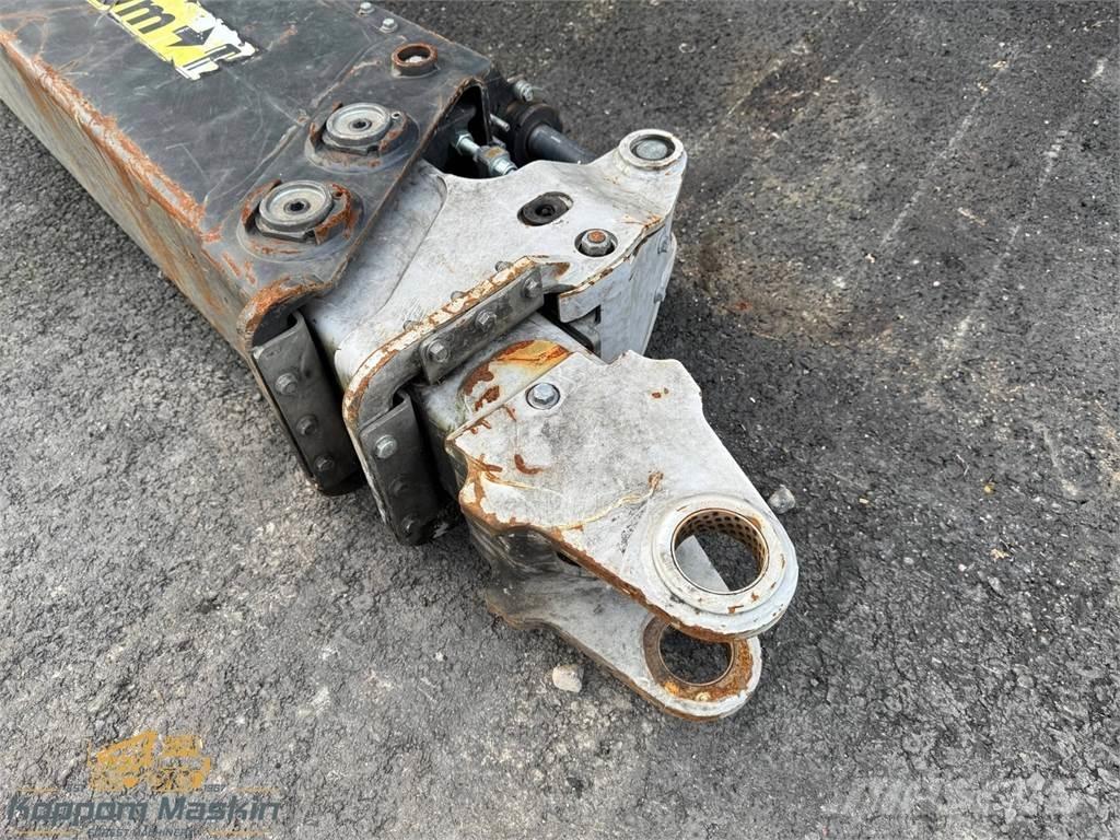 Komatsu 165F Kranovi za debla