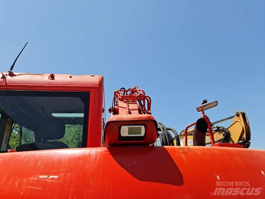 Komatsu PC 138-8 Bageri guseničari