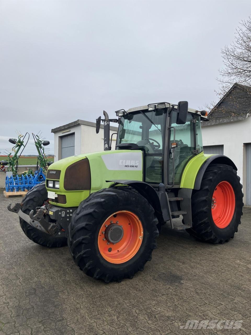 CLAAS Ares 696 RZ Traktori