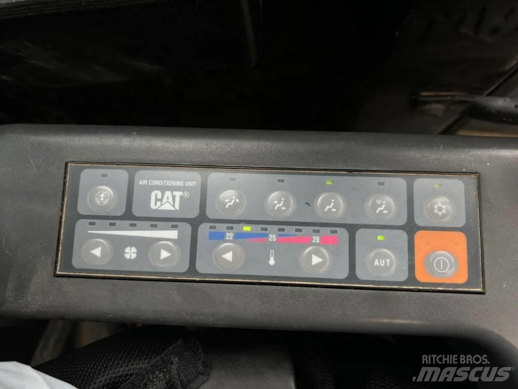CAT 321D LCR Bageri guseničari