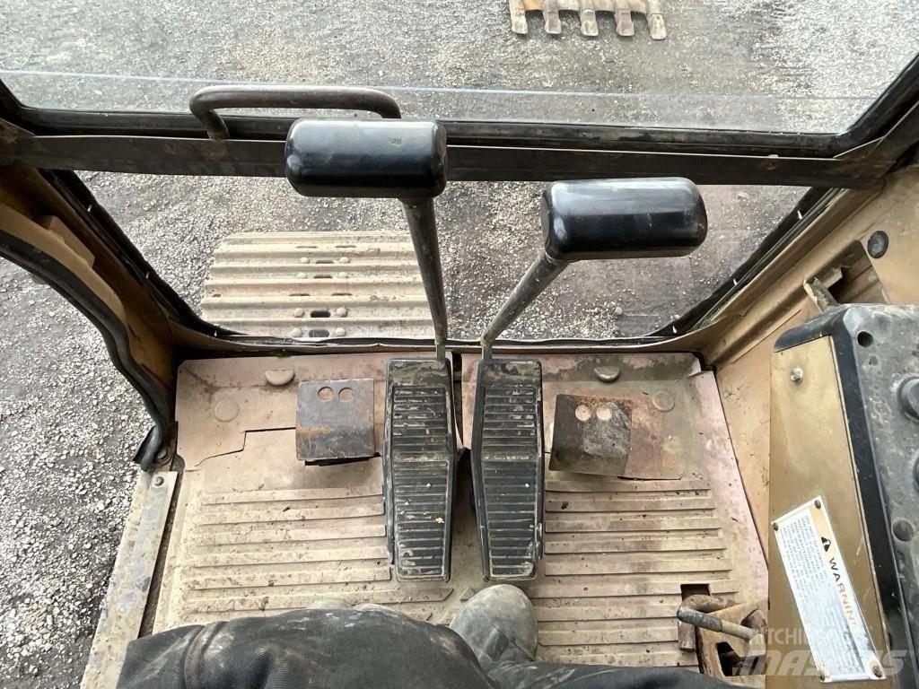 CAT E 120 B Bageri guseničari