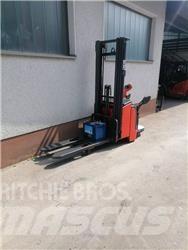 Linde L16i-AP-372 Nisko podizni električni viljuškar sa stajalištom
