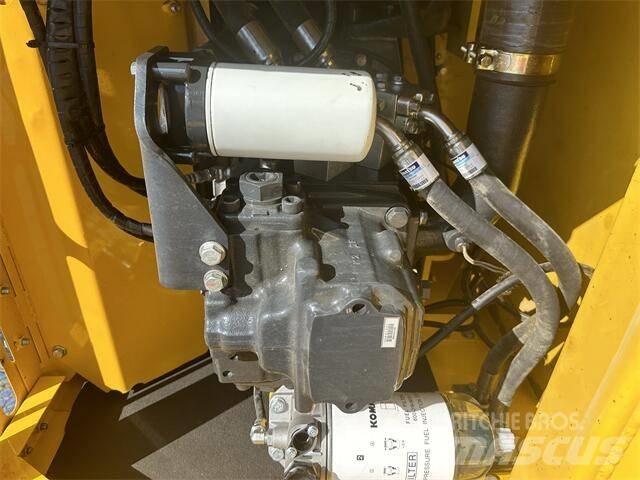 Komatsu PC200-8 Bageri guseničari