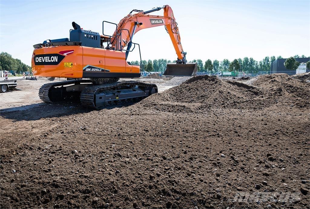 Develon DX225LC-7 Bageri guseničari