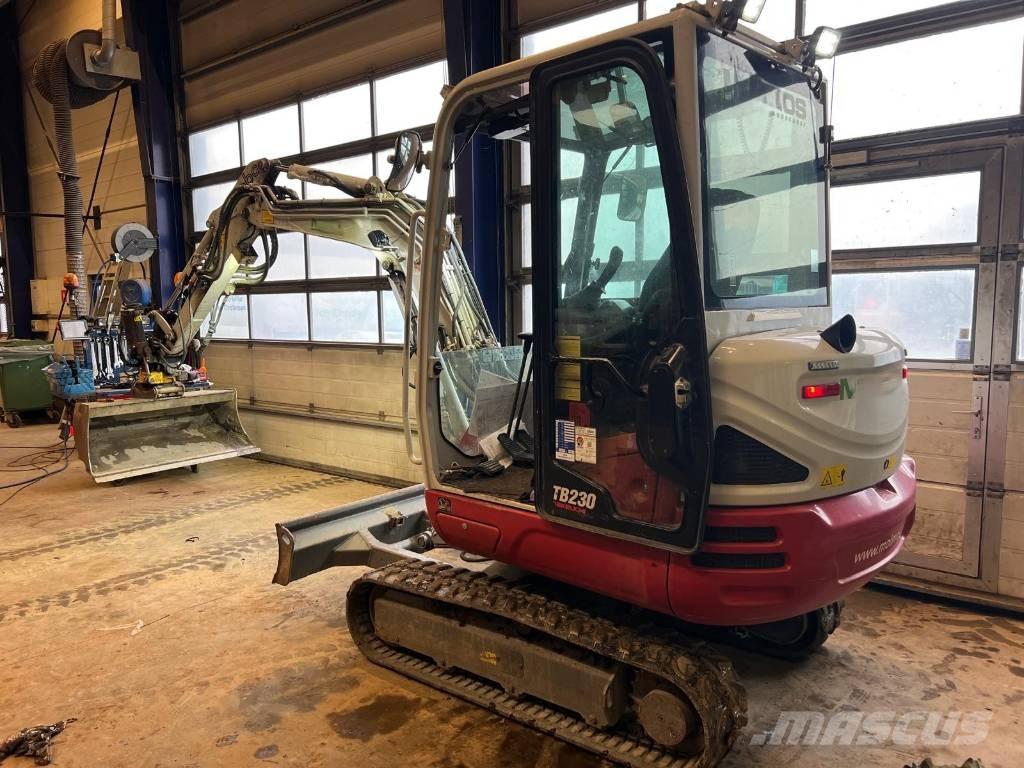 Takeuchi TB 230 Mini bageri < 7t