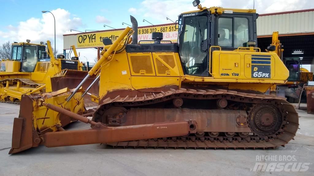 Komatsu D65PX-18 Buldožeri guseničari