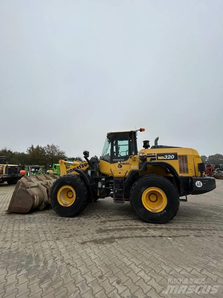 Komatsu WA 320 Utovarivači na točkove