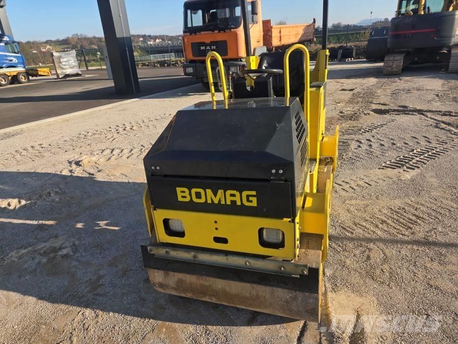 Bomag BW 100 AD-2 Valjci sa duplim bubnjem