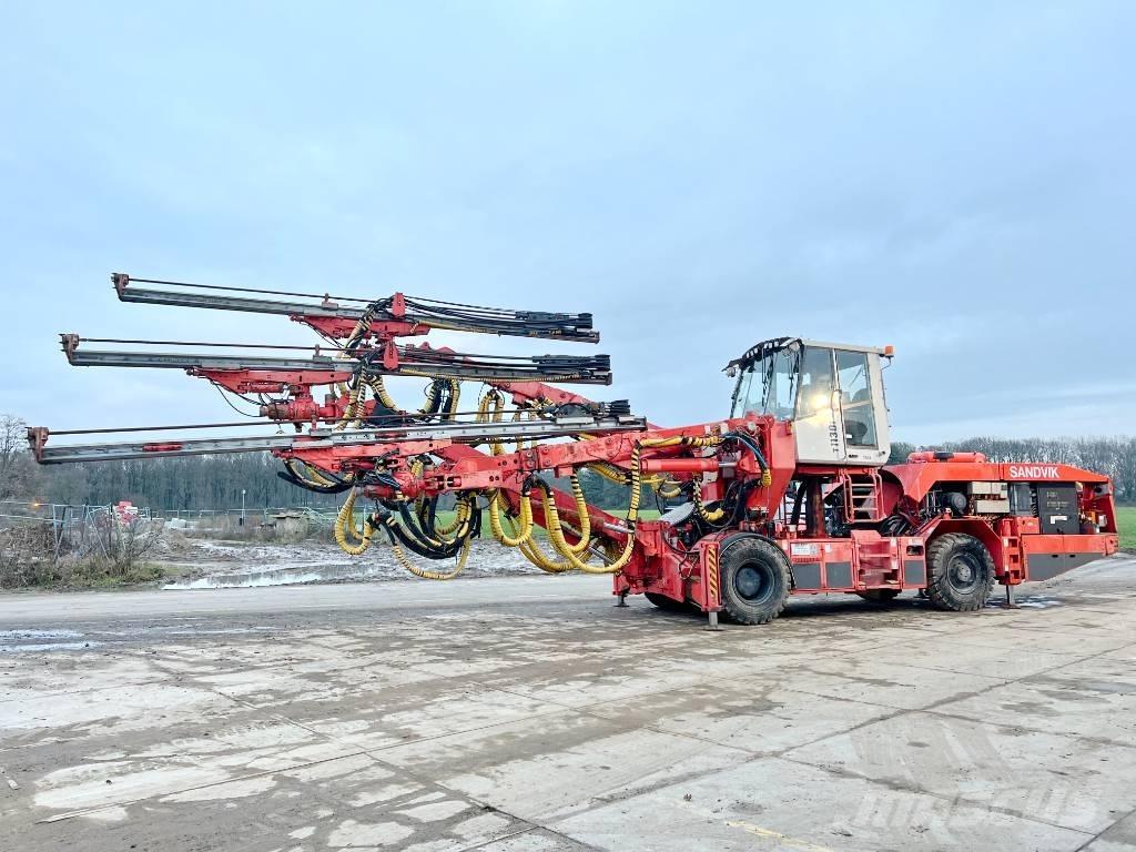 Sandvik DT1130i Oprema za bušenje u tunelima i podzemnim rudnicima