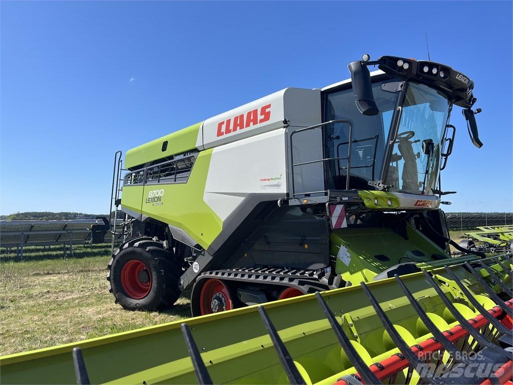 CLAAS Lexion 8700TT Kombajni
