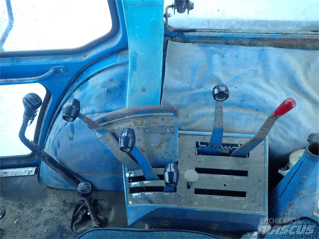 Ford 8210 Traktori