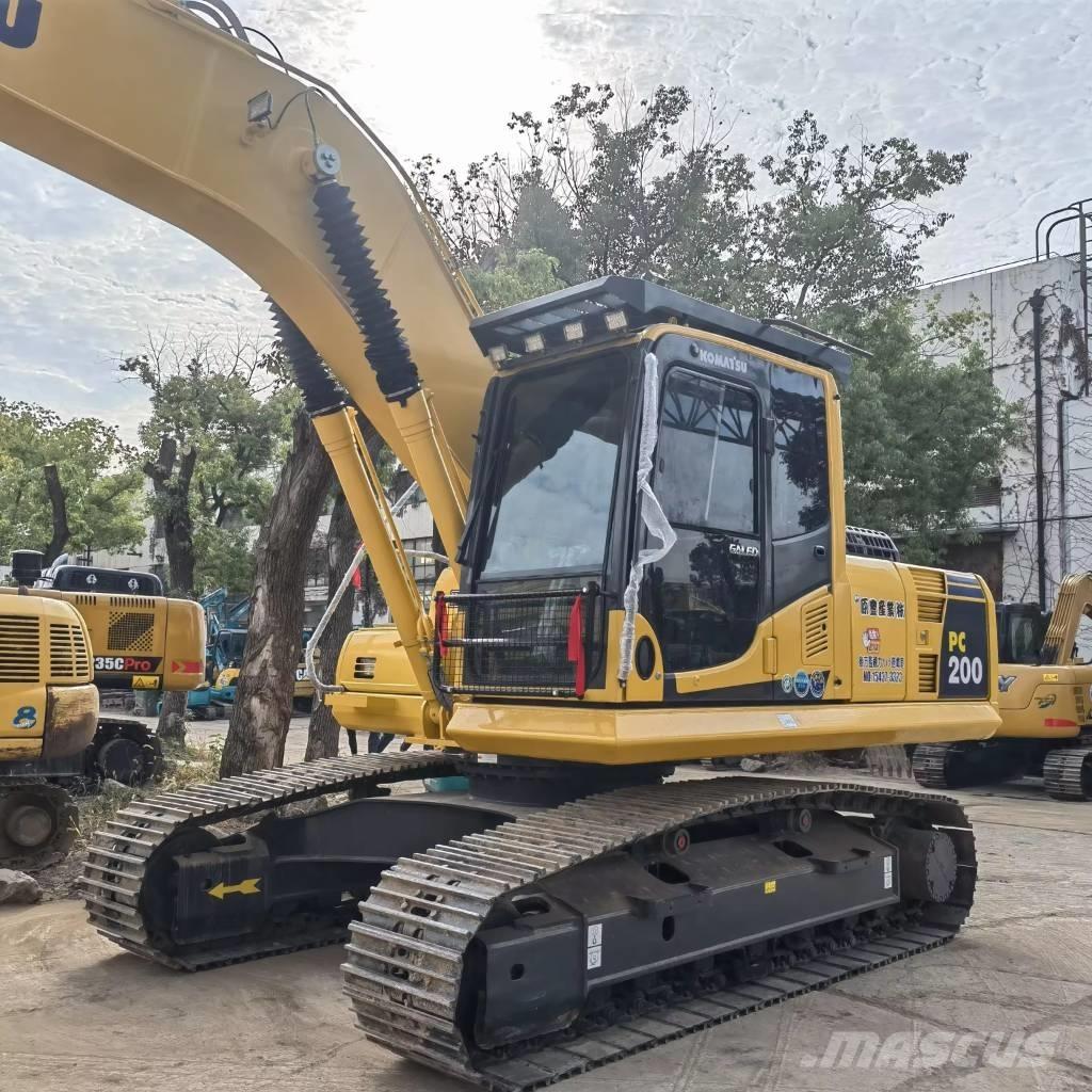 Komatsu PC 200 Bageri guseničari