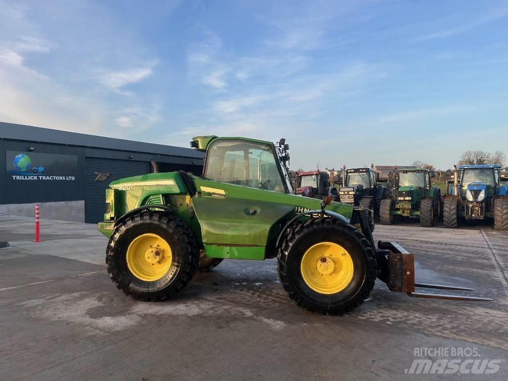 John Deere 3200 Teleskopski viljuškari